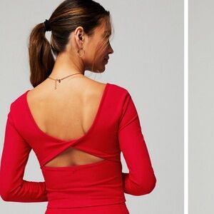 Fabletics Red ribbed twist long sleeve top size women’s medium